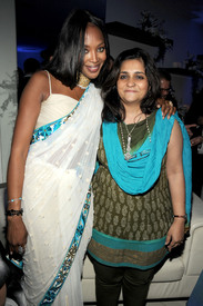 celeb-city.org_Naomi_Campbel_VOGUE_INDIA_Kick-off_Party_047.jpg