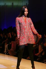 naomi_campbell_models_in_mumbai_15.jpg