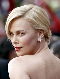 Charlize_Theron_-_82nd_Academy_Awards003.jpg