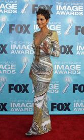 HalleBerry42ndNAACPImageAwardsinLA03Mar2011_007.jpg