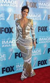 HalleBerry42ndNAACPImageAwardsinLA03Mar2011_011.jpg