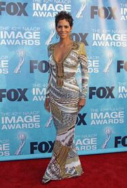 HalleBerry42ndNAACPImageAwardsinLA03Mar2011_012.jpg
