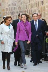 celebrity-paradise.com-The_Elder-Princess_Letizia_2009-11-03_-__Visits_Zamora_in_Spanien_5328.jpg