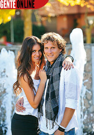 Diego-Forlan-with-girlfriend-Zaira-Nara-diego-forlan-17055042-329-469.jpg
