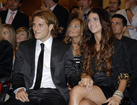diego-forlan-zaira-nara-casan_1_619741.jpg