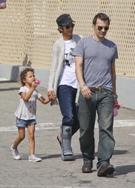 Halle Berry out and about in Malibu 26.2.2012_01.jpg
