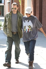 Halle Berry visits a medical building in Beverly Hills 2.3.2012_10.jpg