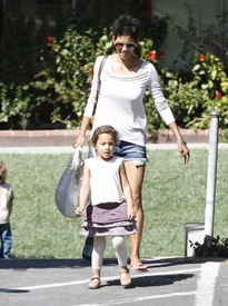 Halle Berry picks up her daughter Nahla from school in L.A. 9.3.2012_03.jpg