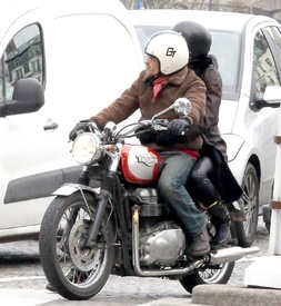 Halle Berry pictured in Paris on a motorbike 19.3.2012_14.jpg