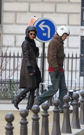 Halle Berry pictured in Paris on a motorbike 19.3.2012_28.jpg