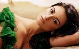 Girls_Mallika_Sherawat_034392_.jpg