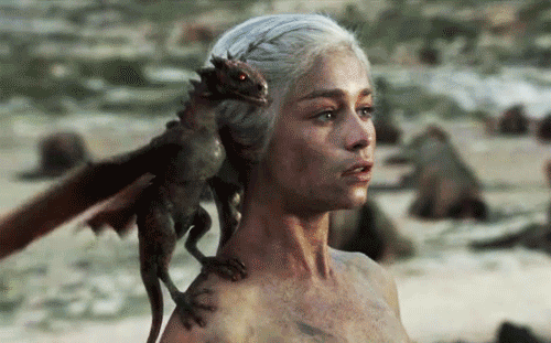Emilia Clarke0736.gif