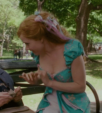 Amy-Adams---Enchanted-007crop-02052012110320000000.gif