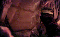 Emilia Clarke0693.gif