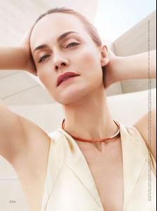 amber valletta C magazine 7.jpg