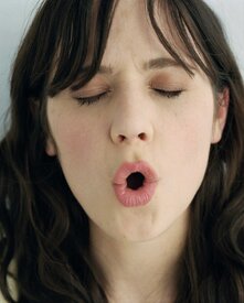 zooey-deschanel-10.jpg