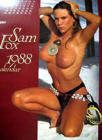 Samantha Fox_Cal 1988_7.jpg