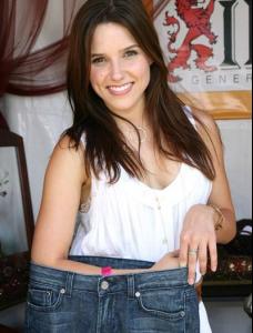sophia_bush_2.jpg