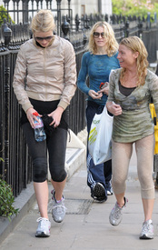madonna-gwyneth-gym-4158-6.jpg