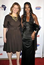 Naomi_Campbell_arrives_at_the_US_Doctors_for_Africa_26.jpg