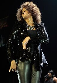 whitneyhoustonperformsattheo2arenatikipetercelebritycity020.jpg