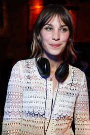 Alexa_Chung_LOFT_Launches_Style_Studio_NYC_04_14_2010_004.jpg