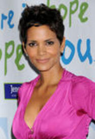 th_HalleBerry_fr_00_21_.jpg
