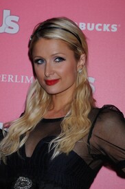 celebrity_paradise.com_Paris_Hilton_hot_46.jpg
