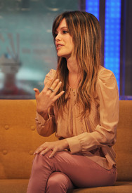 Tikipeter_Rachel_Bilson_visits_FOX_and_Friends_013.jpg
