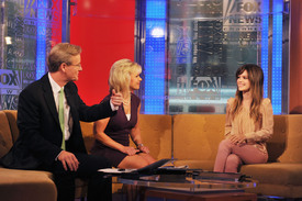 Tikipeter_Rachel_Bilson_visits_FOX_and_Friends_014.jpg