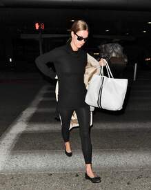 Nicky Hilton_Lands_At_LAXAirport002.jpg