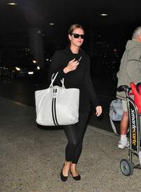 Nicky Hilton_Lands_At_LAXAirport013.jpg