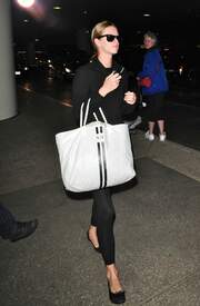 Nicky Hilton_Lands_At_LAXAirport015.jpg