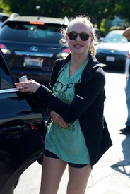 amanda-seyfried-out-in-west-hollywood-13-122.jpg