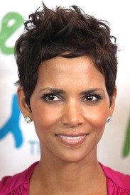HalleBerry2011JenesseSilverRoseAuctionAndGala_172.jpg
