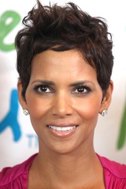 HalleBerry2011JenesseSilverRoseAuctionAndGala_272.jpg