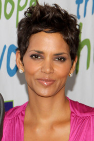HalleBerry2011JenesseSilverRoseAuctionAndGala_275.jpg