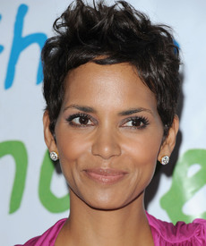 HalleBerry2011JenesseSilverRoseAuctionAndGala_313.jpg