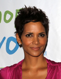 HalleBerry2011JenesseSilverRoseAuctionAndGala_317.jpg