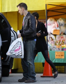 Halle Berry shopping in Century City 5.4.2012_40.jpg