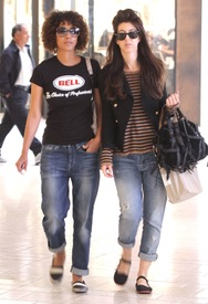 Halle Berry out shopping in Los Angeles 27.4.2012_02.jpg