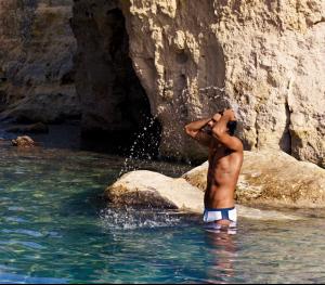 post-34874-0-15645500-1366132447_thumb.j