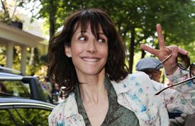 1435552-exclusif-sophie-marceau-arrive-a-orig-1.jpg