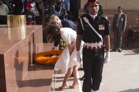 KateMiddleton_IndianTour041116_19.jpg