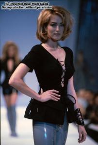 tatjana_patitz_Mugler_91.jpg