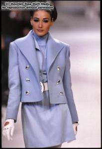 carla_bruni_Christian_Dior_100333374_3.jpg