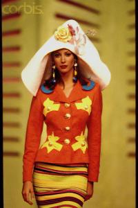 christy_turlington_hat_2312185_8.jpg