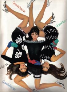 versace1988nytmaglk2uj2334790_1.jpg
