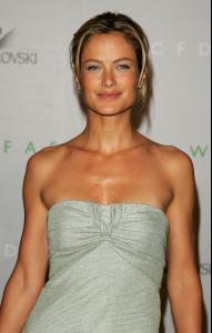 32527_Carolyn_Murphy_2006_CFDA_Fashion_Awards_01.jpg