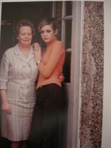 twiggy_and_her_mom.jpg